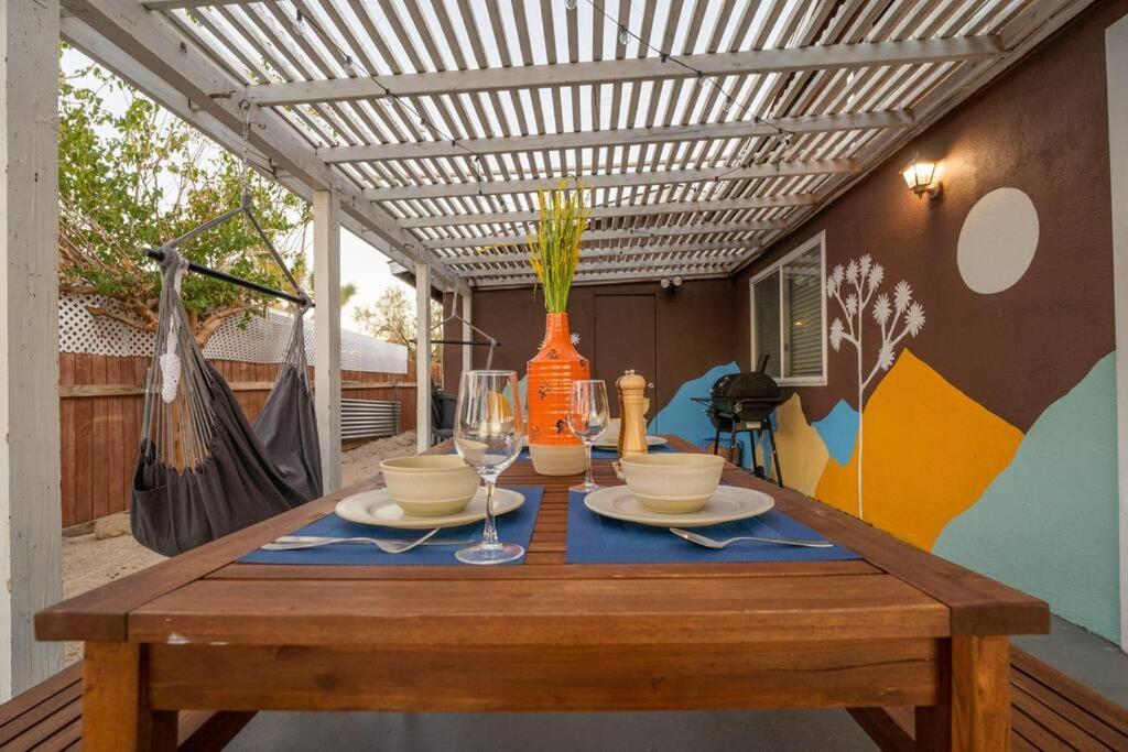 הוילה ג'ושואה טרי Palm Vista Retreat *Hot Tub/Cowboy Pool/Hammocks* מראה חיצוני תמונה