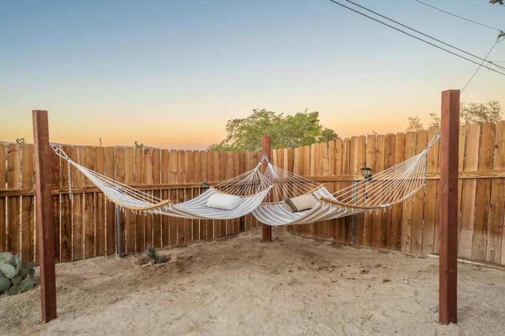 הוילה ג'ושואה טרי Palm Vista Retreat *Hot Tub/Cowboy Pool/Hammocks* מראה חיצוני תמונה