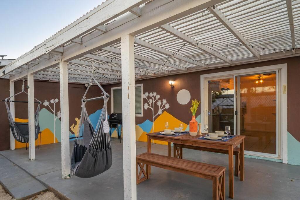 הוילה ג'ושואה טרי Palm Vista Retreat *Hot Tub/Cowboy Pool/Hammocks* מראה חיצוני תמונה