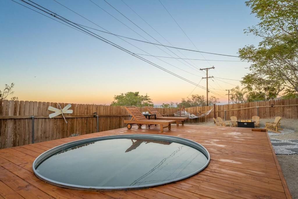 הוילה ג'ושואה טרי Palm Vista Retreat *Hot Tub/Cowboy Pool/Hammocks* מראה חיצוני תמונה