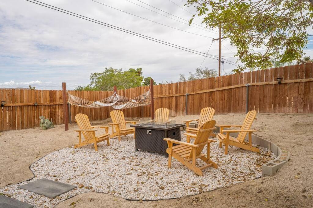 הוילה ג'ושואה טרי Palm Vista Retreat *Hot Tub/Cowboy Pool/Hammocks* מראה חיצוני תמונה
